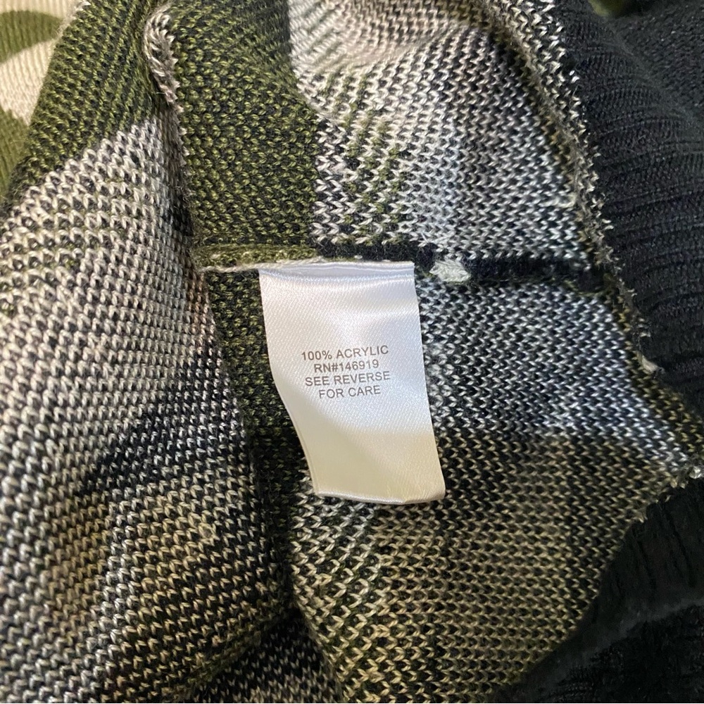 Cloud Chaser Black And Green Patterned Sweater - image 5